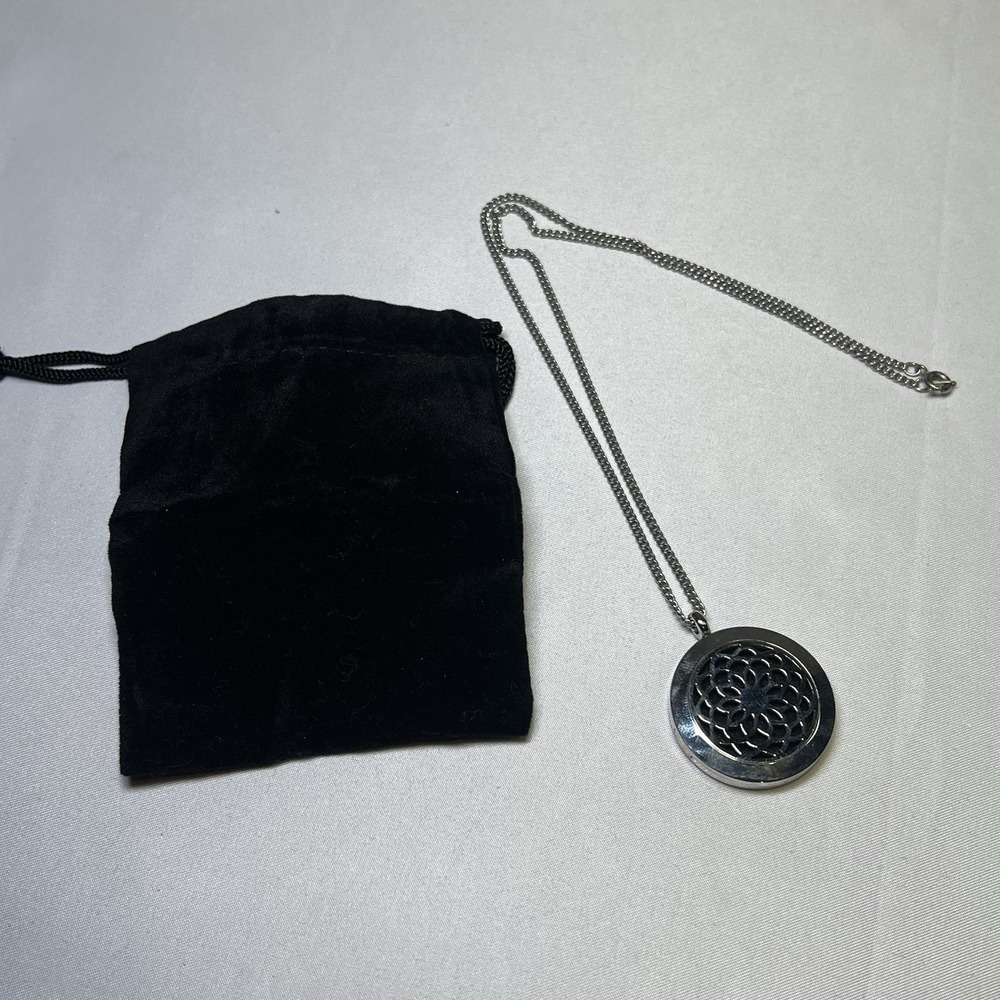 Diffuser Necklace, Round Diffuser Necklace, Filigree‎ Pendant, Scent Diffuser